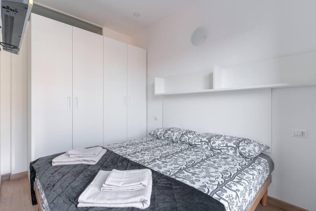 Cimiano Suite 22, New Apartment Milan Bagian luar foto