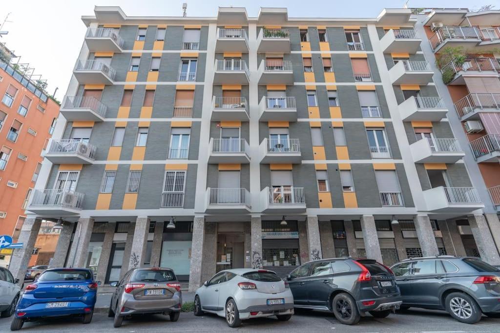 Cimiano Suite 22, New Apartment Milan Bagian luar foto